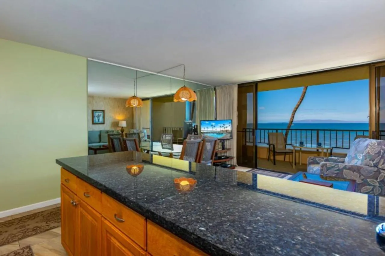 Sugar Beach Resort, #326 Condo Kihei Apartment